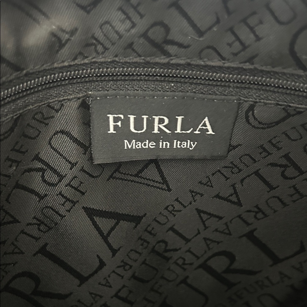 Furla Modern Red Leather Metal Grommets Adjustable Straps Shoulder Bag Purse 🌺🌺 - Picture 6 of 7